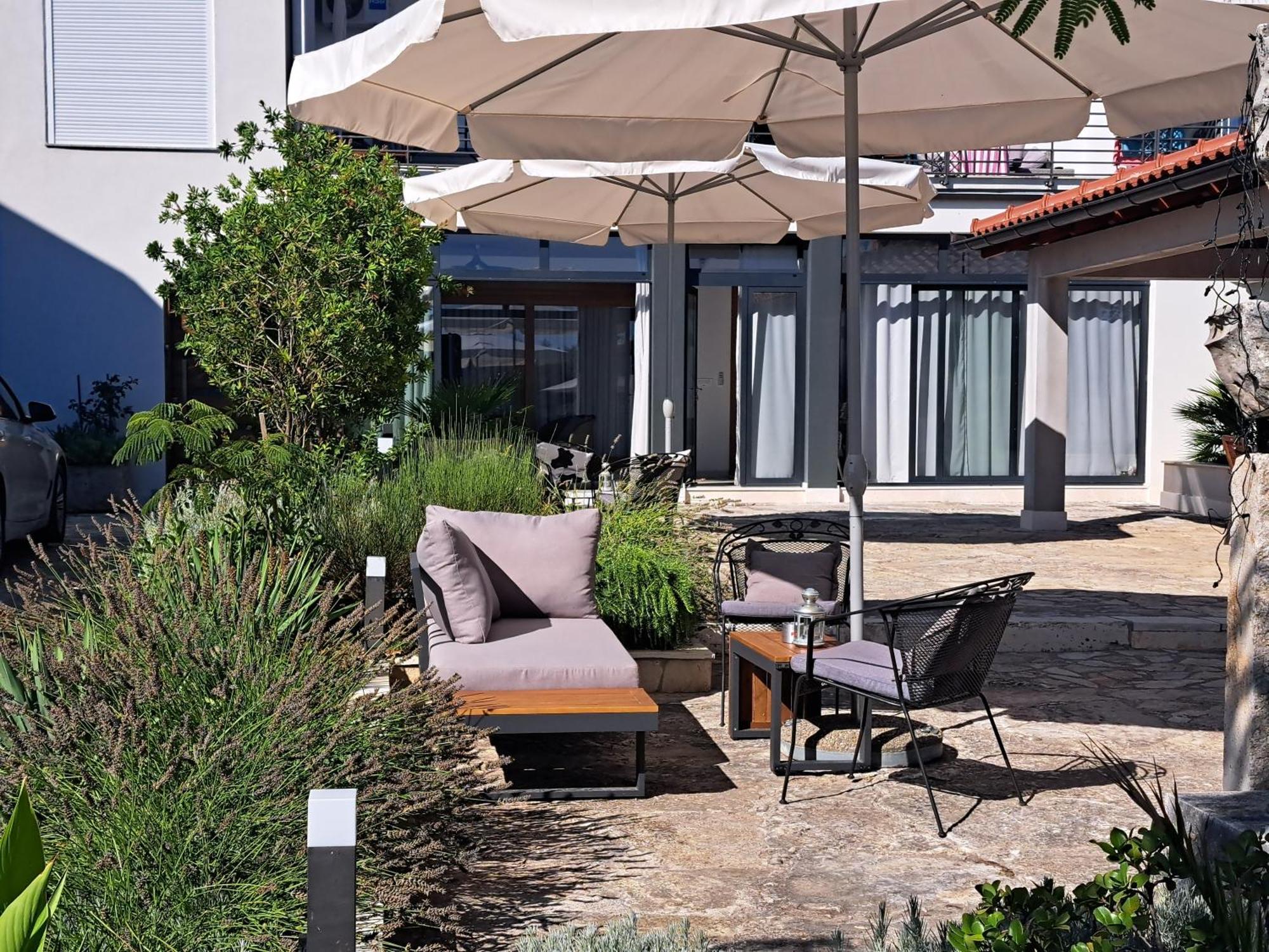 Apartmani Kameno Sidro Bilice Exterior photo