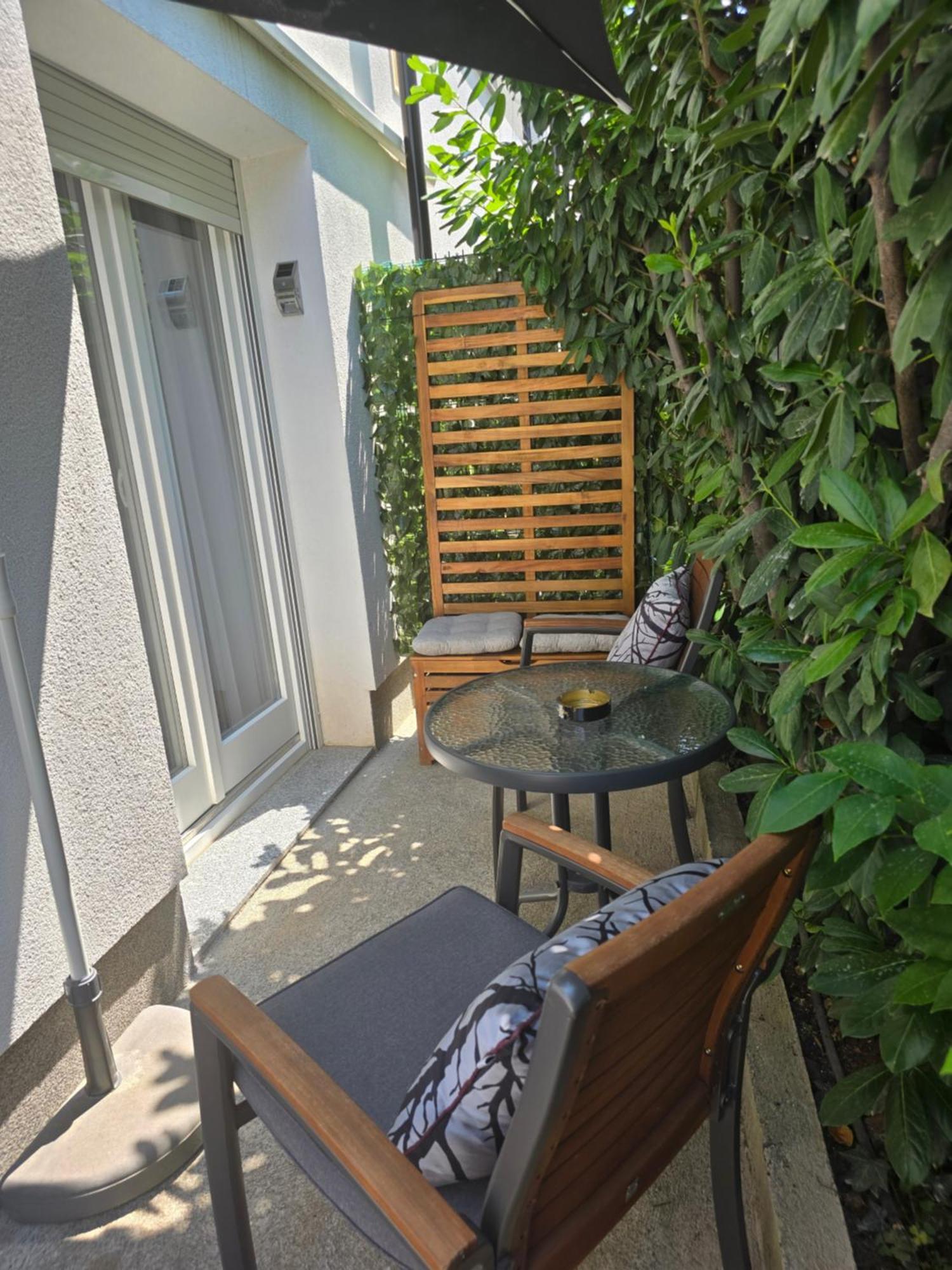 Apartmani Kameno Sidro Bilice Exterior photo